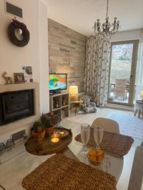 Apartment Chalet 13 with Fireplace & Terrace, St John Park